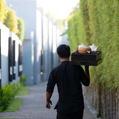 Equilibria Seminyak Villa Luaran gambar